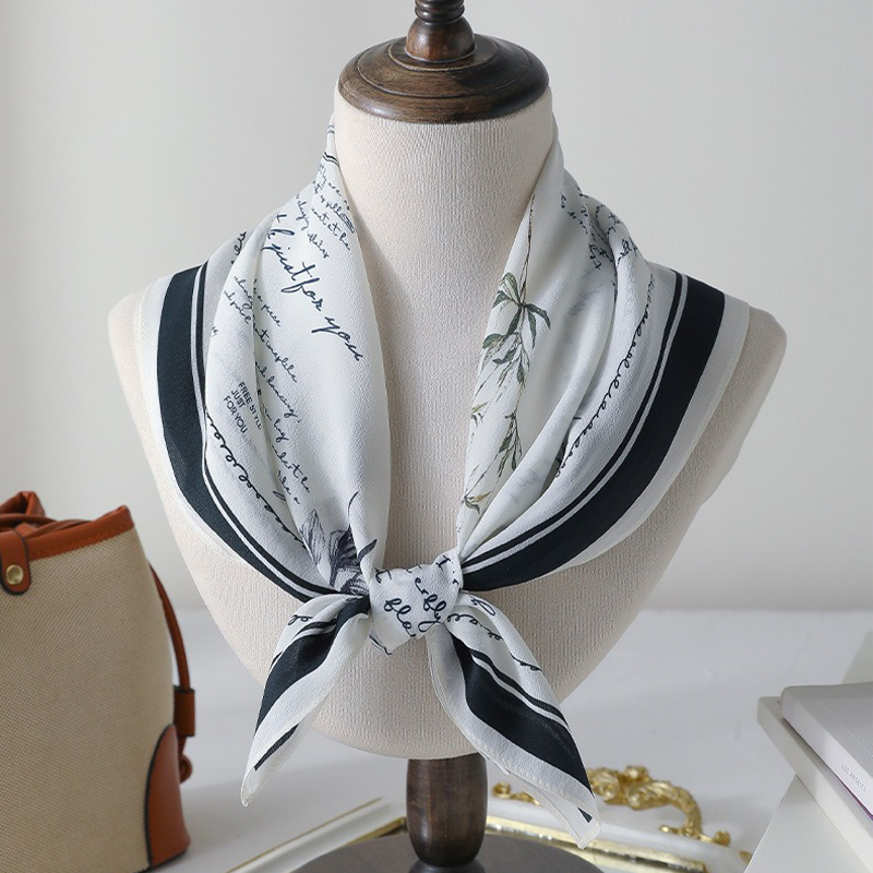 100% Mulberry Silk Scarf 65x65 - Vintage Fashion Journal ulasan dan harga