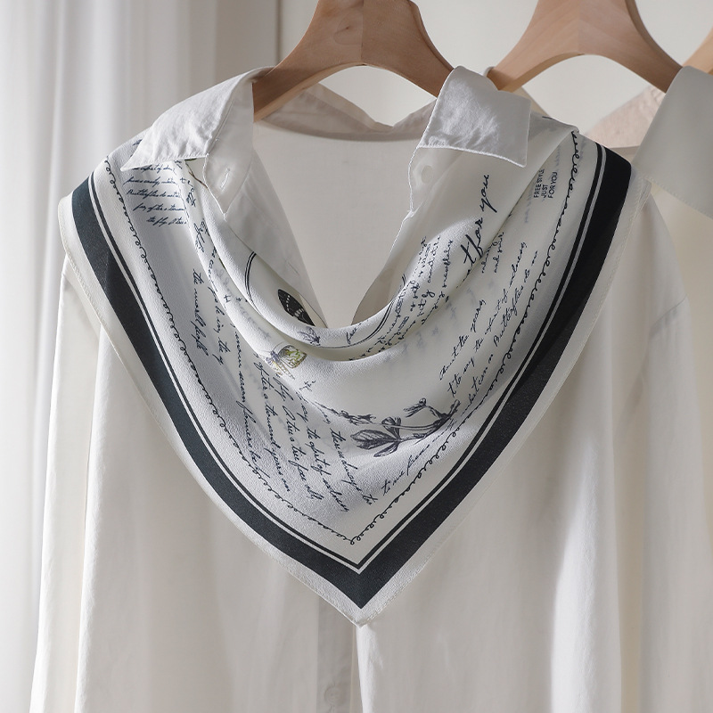 100% Mulberry Silk Scarf 65x65 - Vintage Fashion Journal ulasan dan harga