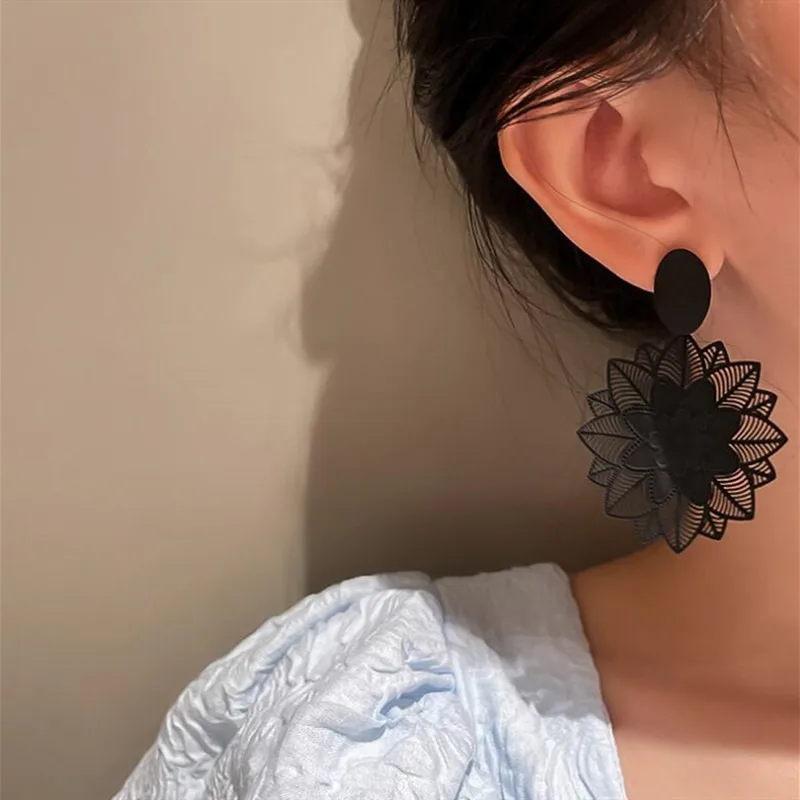 Retro Fashion Black Hollow Lac - Vintage Fashion Korea ulasan dan harga