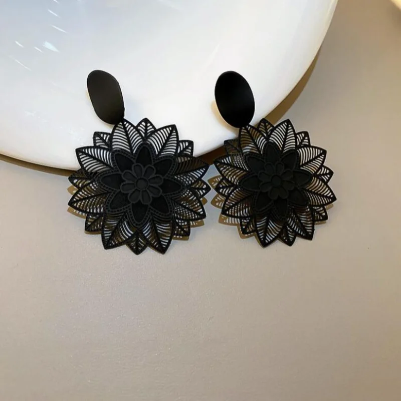 Retro Fashion Black Hollow Lac - Vintage Fashion Korea ulasan dan harga